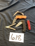 4 Knives and Leatherman Multi-tool