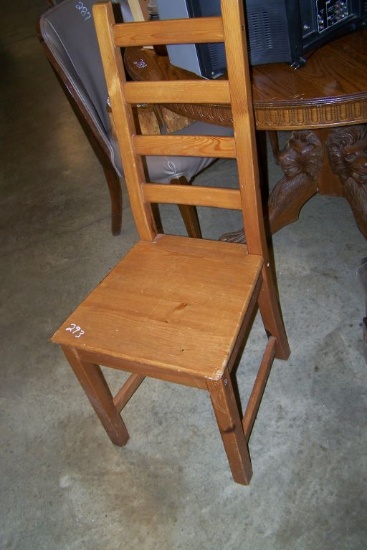 WOODEN CHAIR