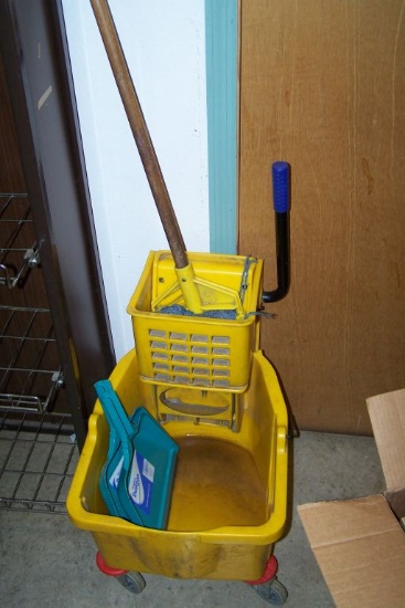 MOP & BUCKET, 2 DUST PANS
