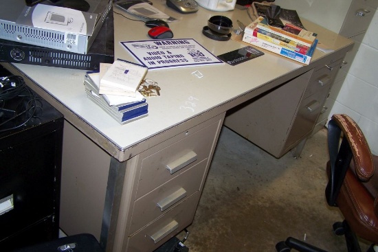 METAL DESK W/ DRAWERS, AND DESK CHAIR