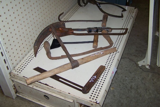 ANTIQUE HAND TOOLS