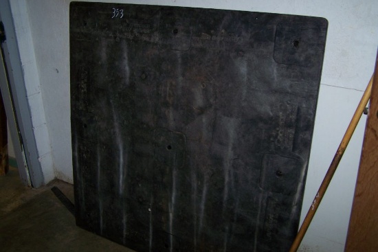 4X4 PLASTIC BLACK PALLET