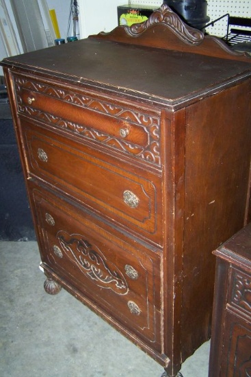4 DRAWER DRESSER