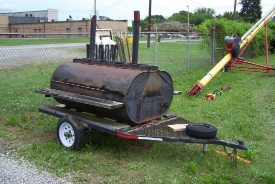 BUMPER PULL GRILL/SMOKER