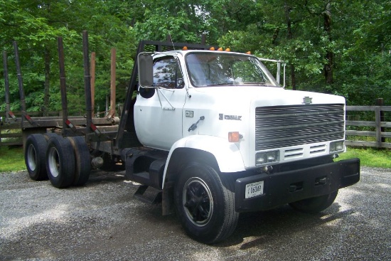 1990 KODIAK CHEVROLET 70 DIESEL TRUCK WITH LOG BUNKS, CAT ENGINE, TANDEM AX