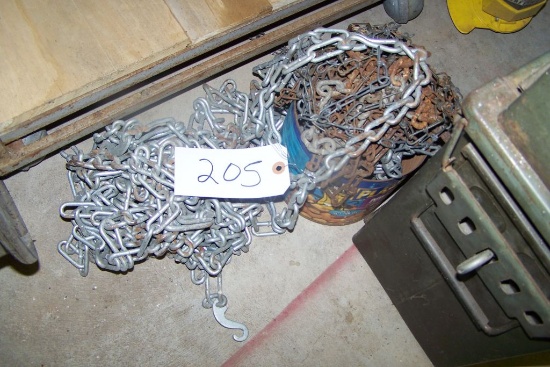 CANS OF SNOW CHAINS