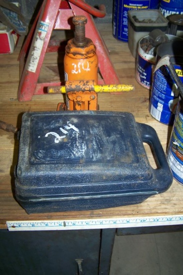 SMALL BOTTLE JACKS (2)
