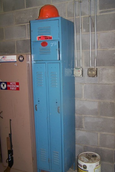 BLUE 4 DOOR LOCKER