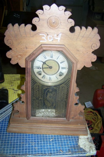 ANTIQUE CLOCK