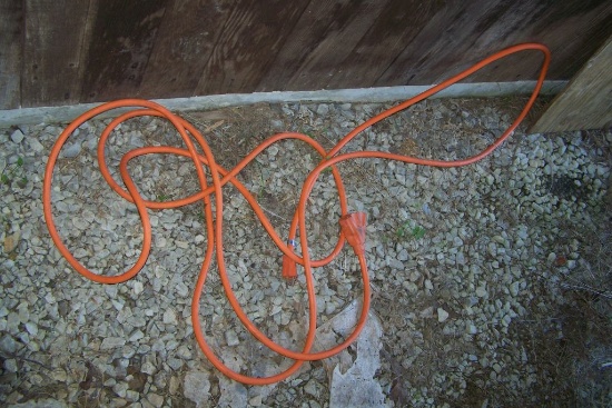 ORANGE EXTENSION CORD