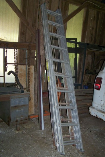 ALUMINUM EXTENSION LADDER, APPROX 30'