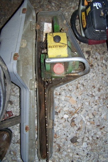 JOHN DEERE CHAIN SAW