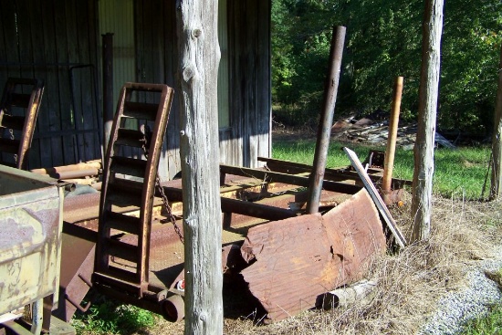 ALL STEEL TRI-AXLE TRAILER W/ LOG BUNKS