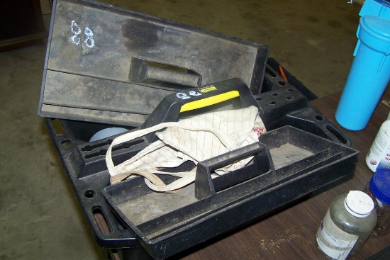 CARRY TOTES (3)