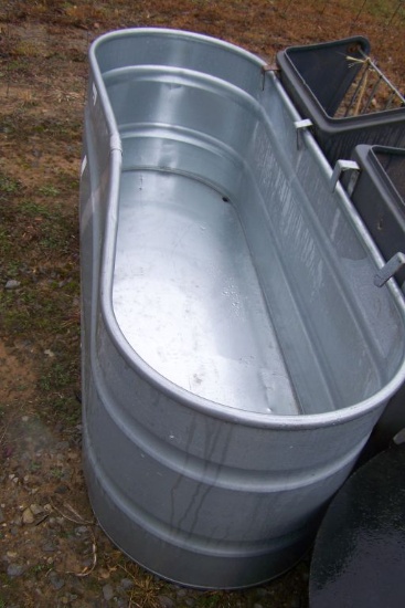 TARTER 170 GAL HEAVY DUTY GALVANIZED WATER TANK