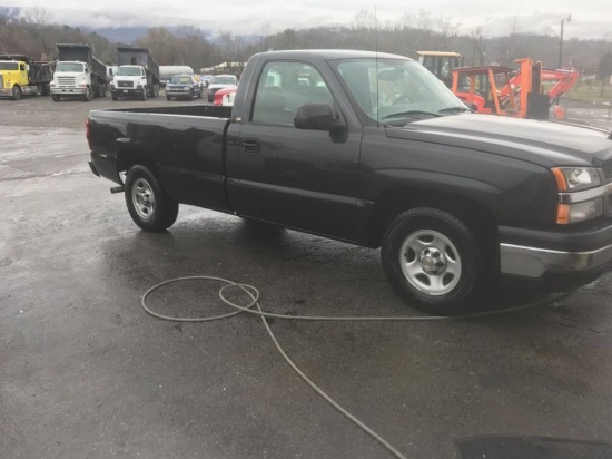 2004 BLACK CHEVROLET SILVERADO 2WD LONG BED TRUCK, GAS, MILES SHOWING: 72,689,