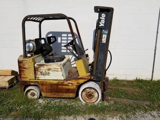 YALE LP FORKLIFT, MODEL: GLC050RCJUAE083, SOLID STEER TIRES, 5000LB LIFT, S