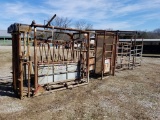 WW CATTLE WORKING SYSTEM: SQUEEZE CHUTE W/ PALP CAGE, HOLDING CHUTE, 7' TAL