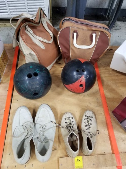 ANTIQUE BOWLING SHOES AND BALLS: SEALANE SIZE 5, HYDE SIZE UNKNOWN, SATELLI