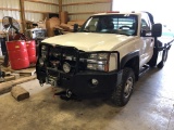 2005 CHEVY DURAMAX FLATBED TRUCK, 4WD, MILES SHOWING: 160,000, NEW CM BED,