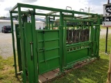 REAL TUFF CATTLE WORKING CHUTE, WITH PALP CAGE, BREASTBAR, BOTH SIDES OPEN,