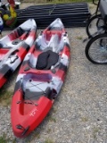 NEW SINGLE PERSON KAYAK WITH OAR, 124