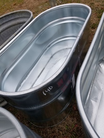 NEW SCRATCH/DENT TARTER 100 GAL GALV WATER TROUGH