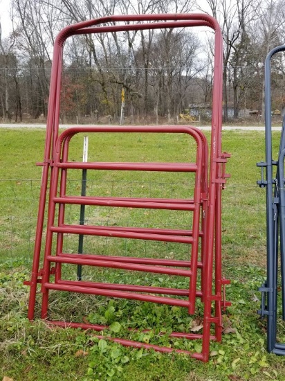 NEW SCRATCH/DENT TARTER RED 4' WALKTHRU GATE