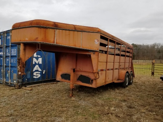 CIRCLE H 16X6 GOOSENECK STOCK TRAILER, TANDEM AXLE, 1 CUT GATE, NO TITLE, S: 01650824199416666