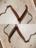 LEATHER BREASTCOLLAR