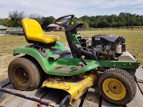 JOHN DEERE LT190 RIDING 48" CUT LAWN MOWER, S: MOL190N533044