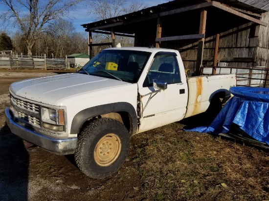 1999 CHEVROLET WHITE TRUCK, SINGLE CAB, VIN: 1GBHK34R6XF016920, TITLE DELAY