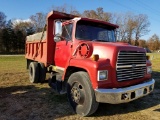 1981 FORD F600 DUMP TRUCK, MILES SHOWING: 119,000, 6.1 LITER GAS MOTOR, 5 S