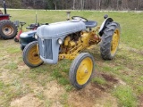 FORD 9N TRACTOR WITH HIGH AND LOW, GAS, RUNS/DRIVES, HOURS UNKNOWN