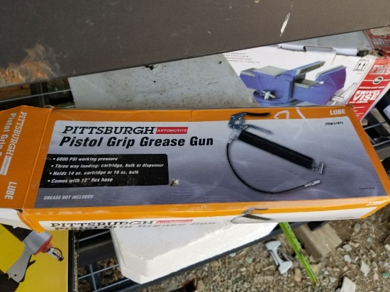 UNUSED PITTSBURGH PISTOL GRIP GREASE GUN, *SELLS ABSOLUTE