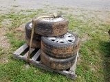 VOLVO 235/45 Z R17 TIRES AND RIMS (5)