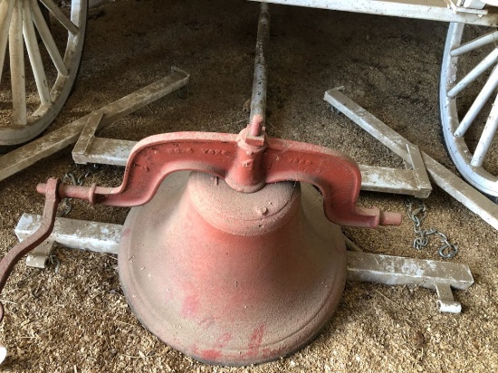 ANTIQUE RED NO. 4 BELL