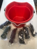 UNUSED 6 LEAD ROPES AND RED 5 GAL BUCKET