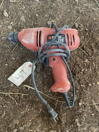 BLACK AND DECKER ELECTRIC DRILL
