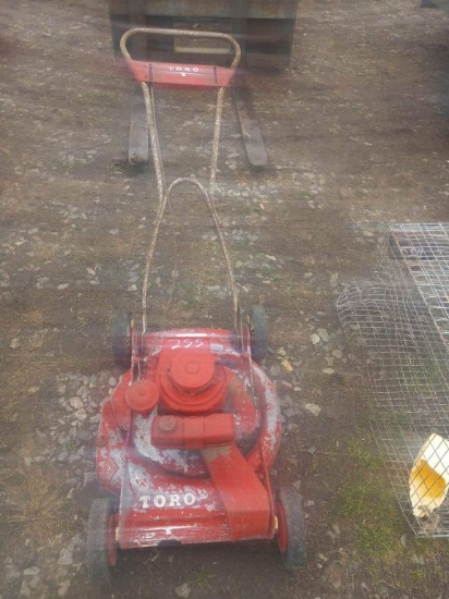TORO PUSH MOWER