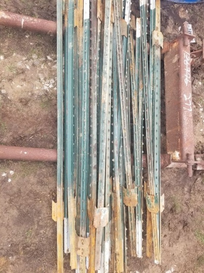 USED 6' T POST (36)