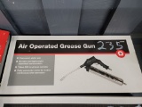 UNUSED AIR OPERATED GREASE GUN