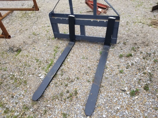 NEW QUICK ATTACH 48" PALLET FORKS