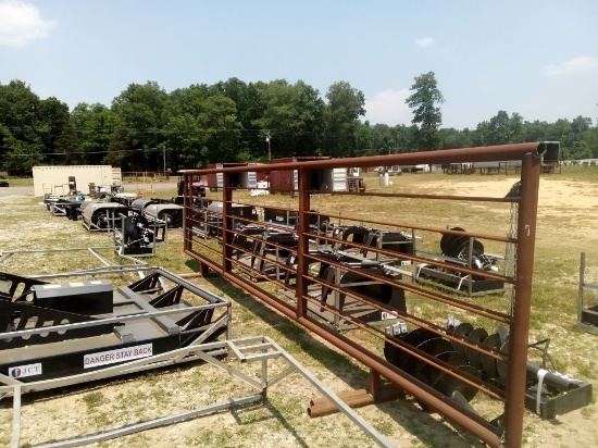 HEAVY DUTY 24' FREE STANDING CORRAL PANEL