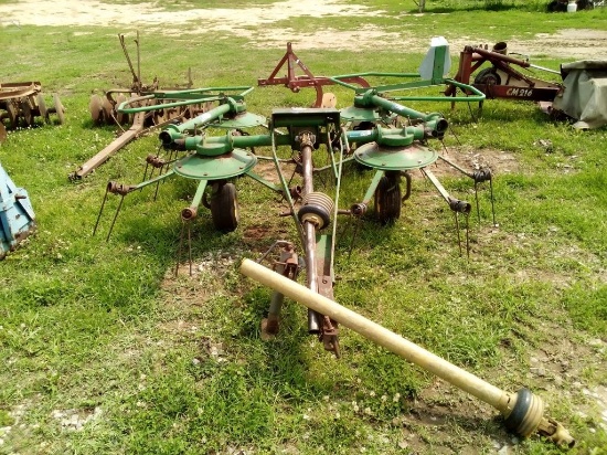 PULL TYPE JOHN DEERE 4 BASKET HAY TEDDER, SELLER USED IN THE FALL 2022 HAY