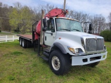 2006 INTERNATIONAL 7400 CRANE TRUCK, DT466