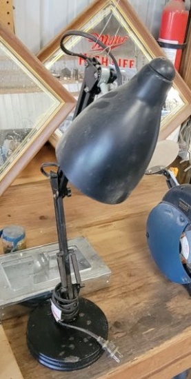 TABLE LIGHT