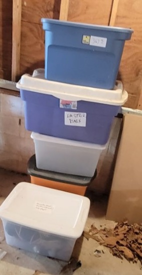 6 PLASTIC TOTES