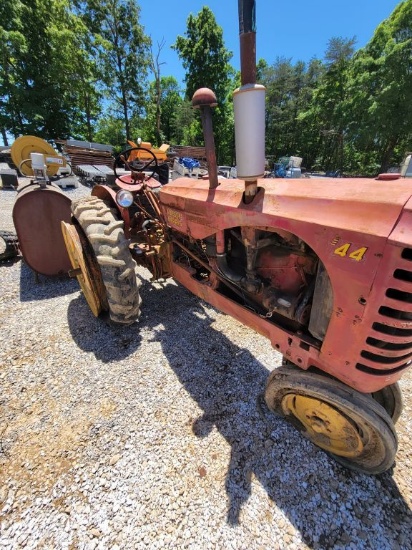 MASSEY HARRIS 44 TRICYCLE TRACTOR, NOT RUNNING, GAS