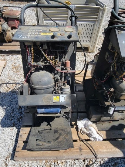 PALLET OF 2 AC SYSTEM VACUUMS